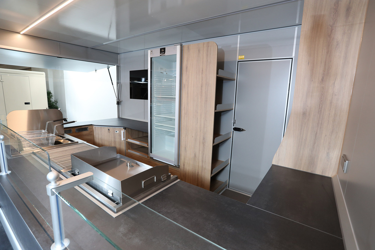 Mobil BORCO HÖHNS - Αυτοκινούμενη καντίνα: φωτογραφία 3 Mobil BORCO HÖHNS - Αυτοκινούμενη καντίνα: φωτογραφία 3