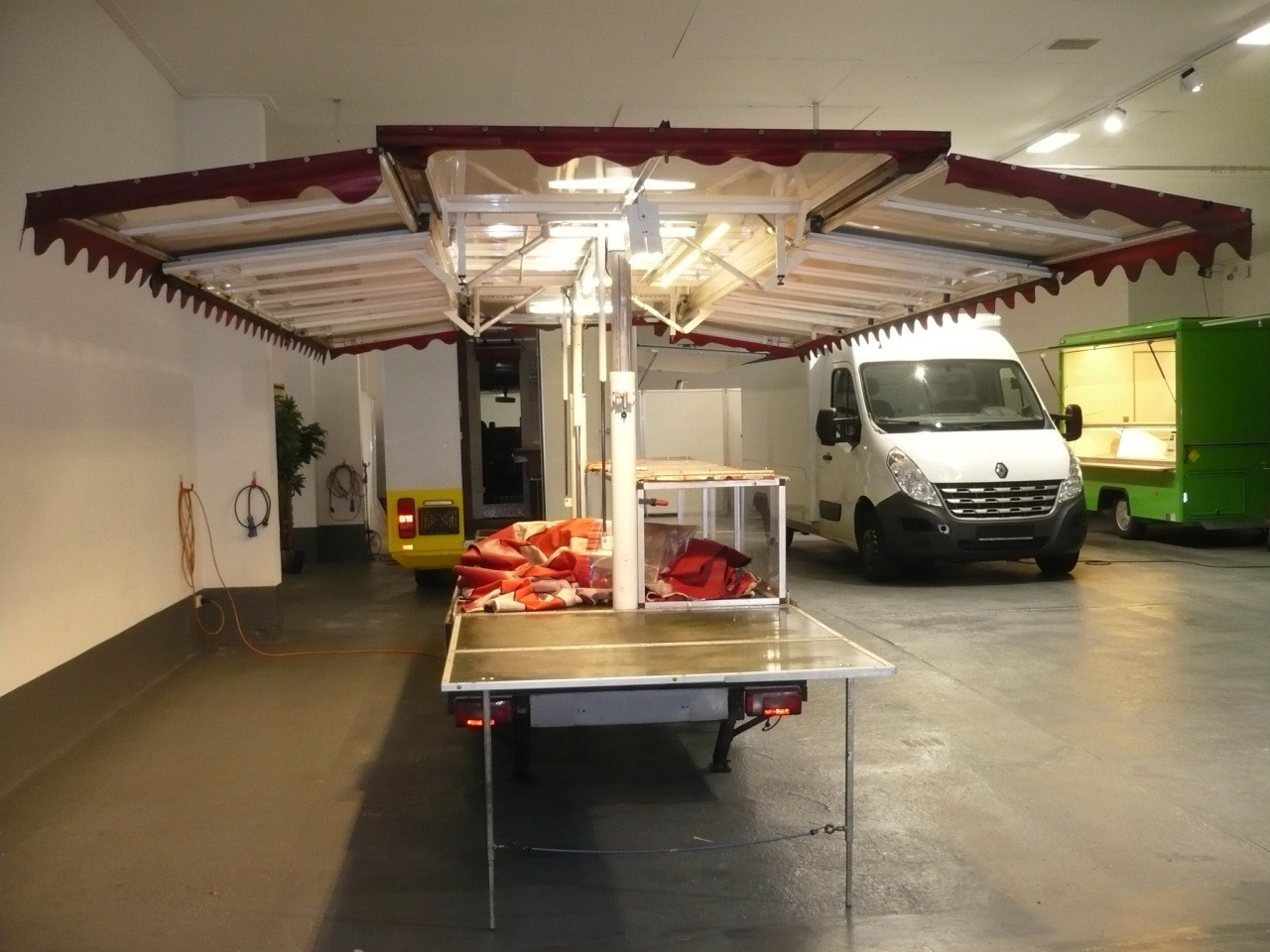 Verkaufsanhänger Alf - Ρυμουλκούμενη καντίνα: φωτογραφία 5 Verkaufsanhänger Alf - Ρυμουλκούμενη καντίνα: φωτογραφία 5