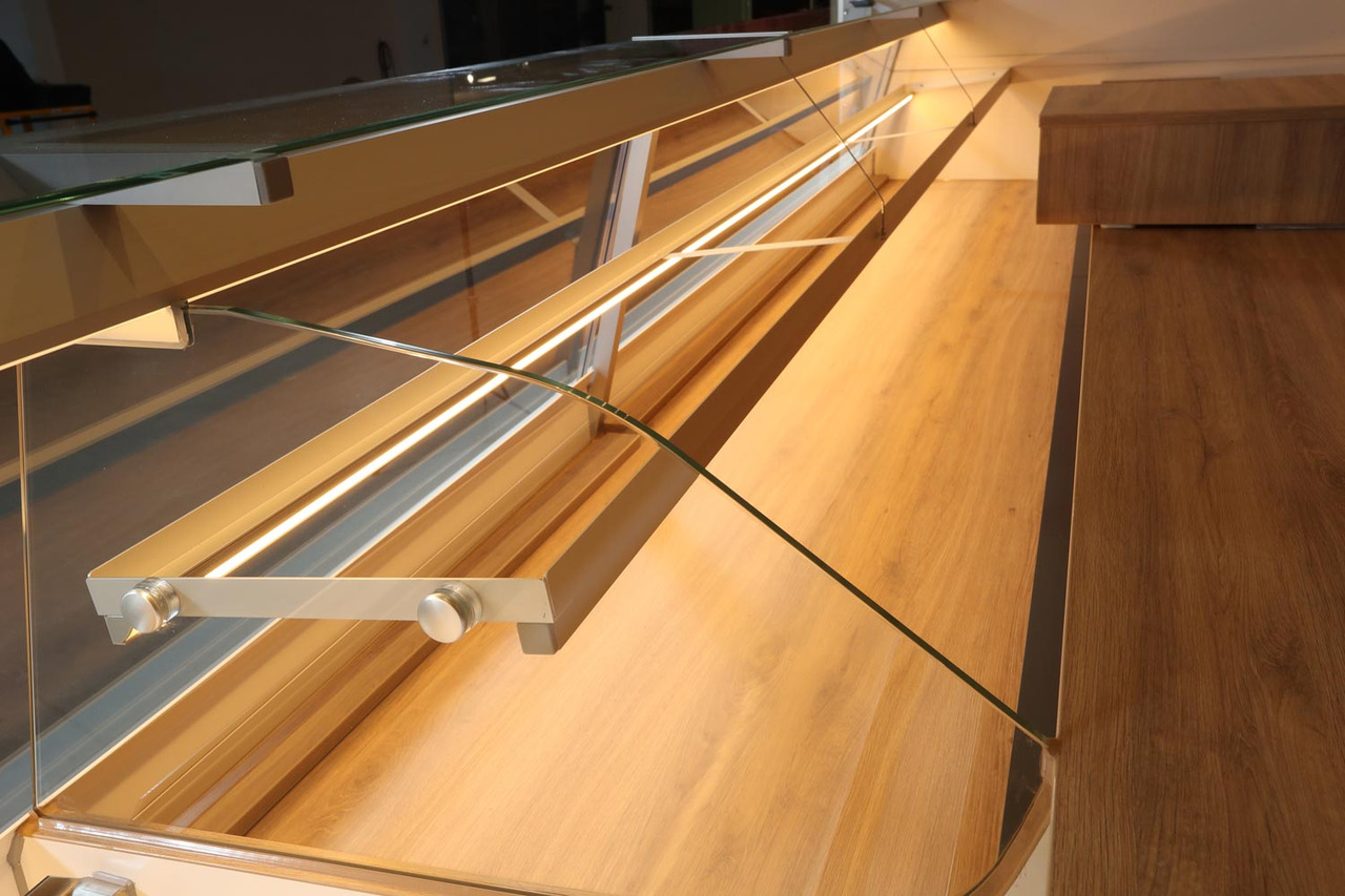 Verkaufsanhänger BORCO HÖHNS - Ρυμουλκούμενη καντίνα: φωτογραφία 3 Verkaufsanhänger BORCO HÖHNS - Ρυμουλκούμενη καντίνα: φωτογραφία 3