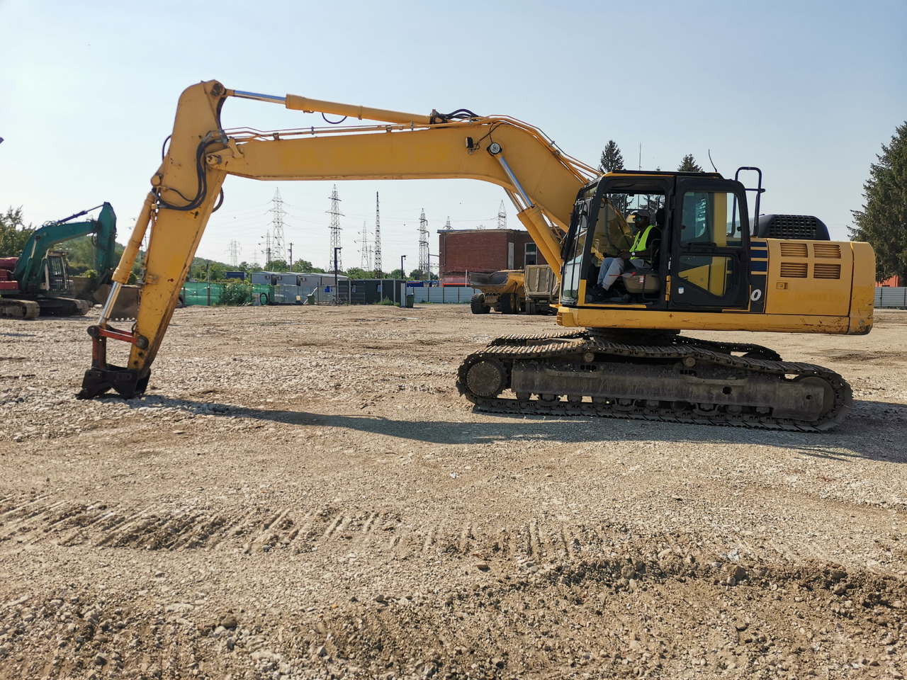 KOMATSU PC240 - Εκσκαφέας: φωτογραφία 1 KOMATSU PC240 - Εκσκαφέας: φωτογραφία 1