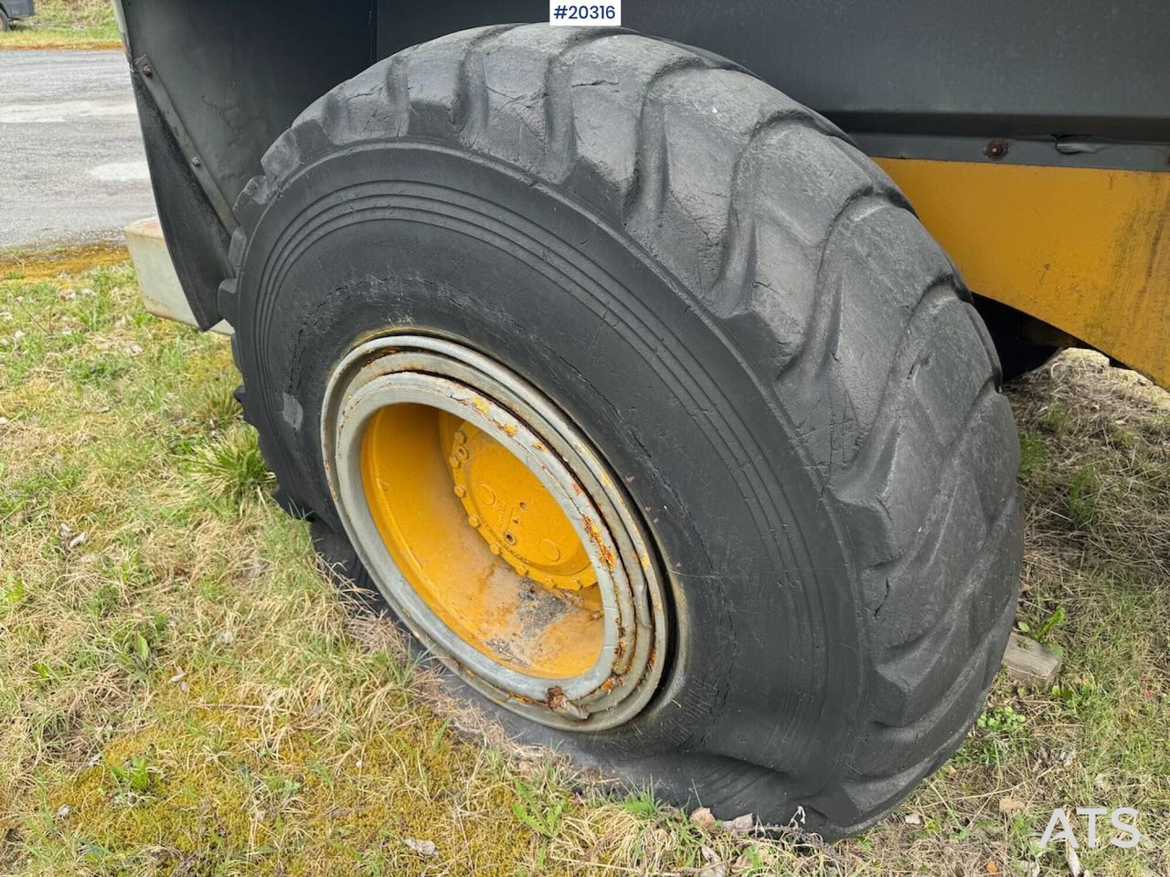 Ελαστιχοφόρος φορτωτής Hanomag 55 C: φωτογραφία 11 Ελαστιχοφόρος φορτωτής Hanomag 55 C: φωτογραφία 11