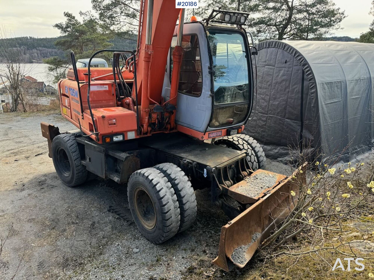 Hitachi EX135W - Εκσκαφέας: φωτογραφία 5 Hitachi EX135W - Εκσκαφέας: φωτογραφία 5