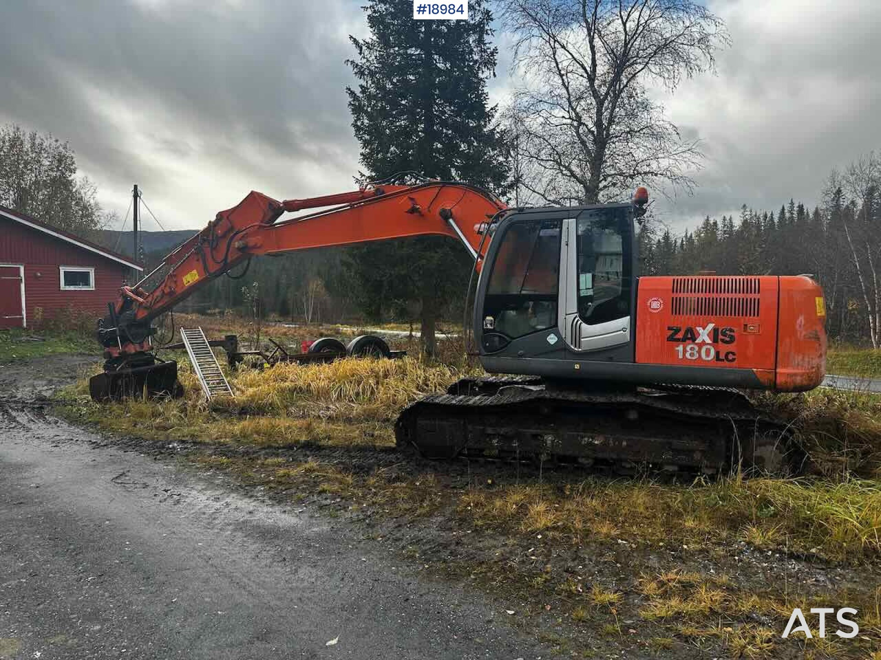 Hitachi ZX180LC-3 - Εκσκαφέας: φωτογραφία 3 Hitachi ZX180LC-3 - Εκσκαφέας: φωτογραφία 3