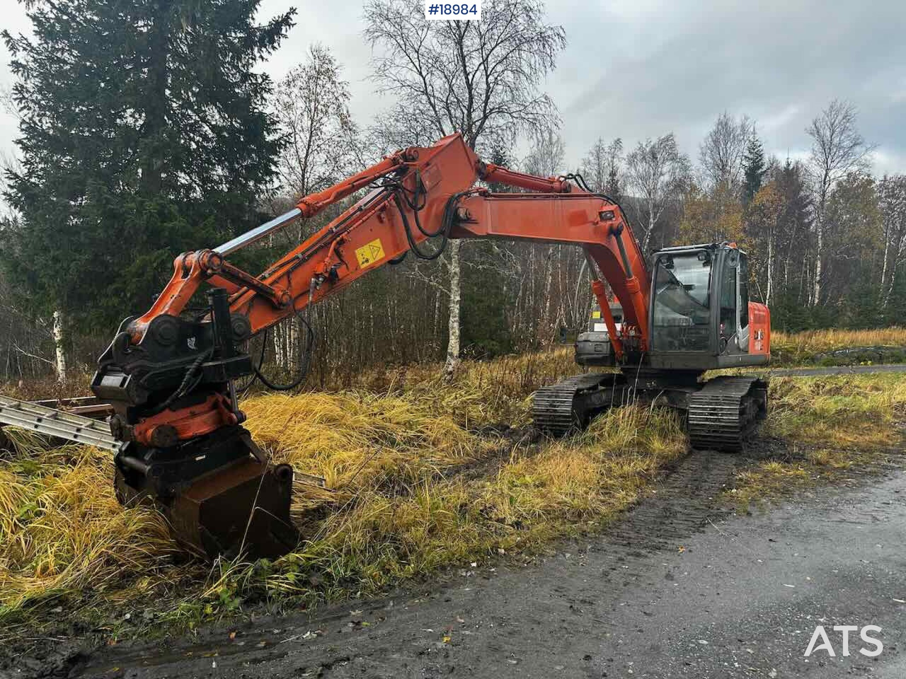 Hitachi ZX180LC-3 - Εκσκαφέας: φωτογραφία 2 Hitachi ZX180LC-3 - Εκσκαφέας: φωτογραφία 2