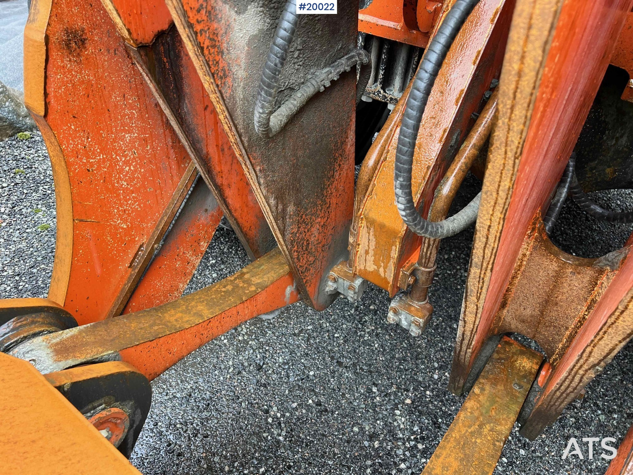 Ελαστιχοφόρος φορτωτής Hitachi zw370-6: φωτογραφία 48