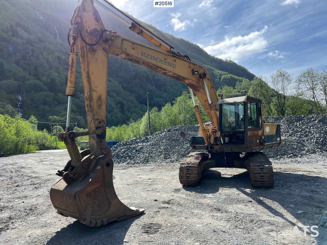 Komatsu PC200-3 - Εκσκαφέας: φωτογραφία 4 Komatsu PC200-3 - Εκσκαφέας: φωτογραφία 4