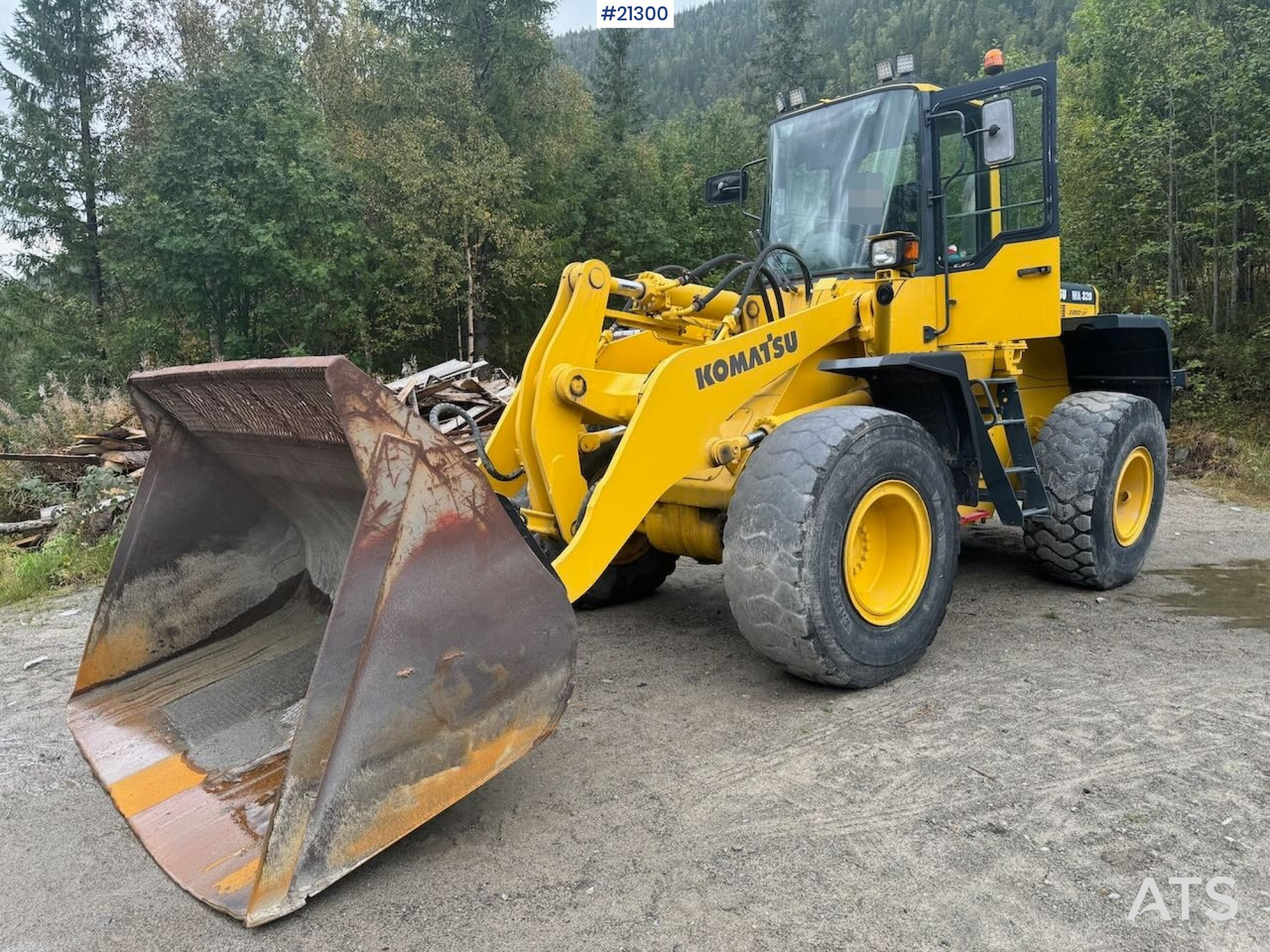 Komatsu WA320-3H - Ελαστιχοφόρος φορτωτής: φωτογραφία 1 Komatsu WA320-3H - Ελαστιχοφόρος φορτωτής: φωτογραφία 1