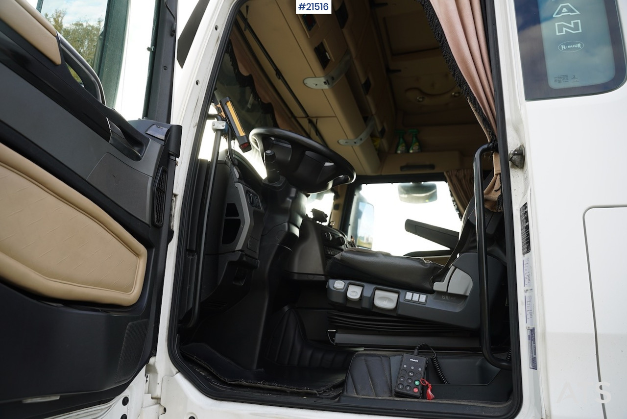 Φορτηγό φόρτωσης γάντζου MAN Man TGX 35.560 8x4 tridem krokbil: φωτογραφία 35