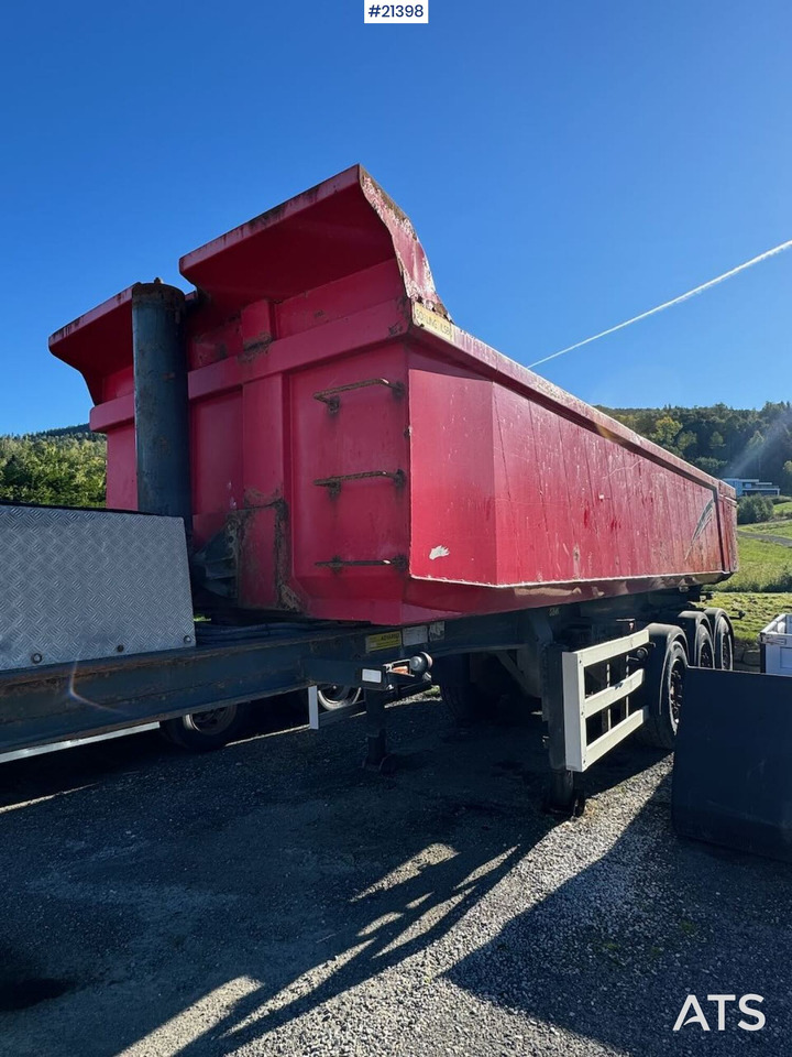 Maur Tippsemi - Επικαθήμενο ανατρεπόμενο: φωτογραφία 3 Maur Tippsemi - Επικαθήμενο ανατρεπόμενο: φωτογραφία 3