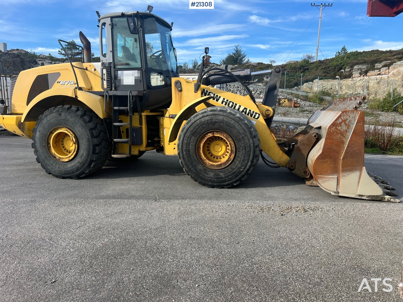 New Holland w270B - Ελαστιχοφόρος φορτωτής: φωτογραφία 2 New Holland w270B - Ελαστιχοφόρος φορτωτής: φωτογραφία 2