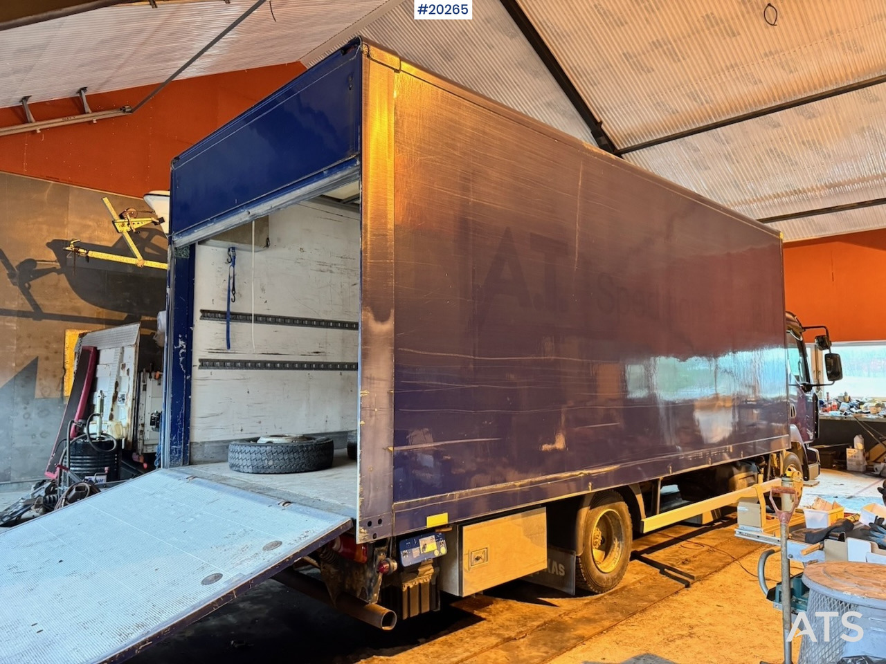 Renault midlum 220.08 - Φορτηγό κόφα: φωτογραφία 3 Renault midlum 220.08 - Φορτηγό κόφα: φωτογραφία 3