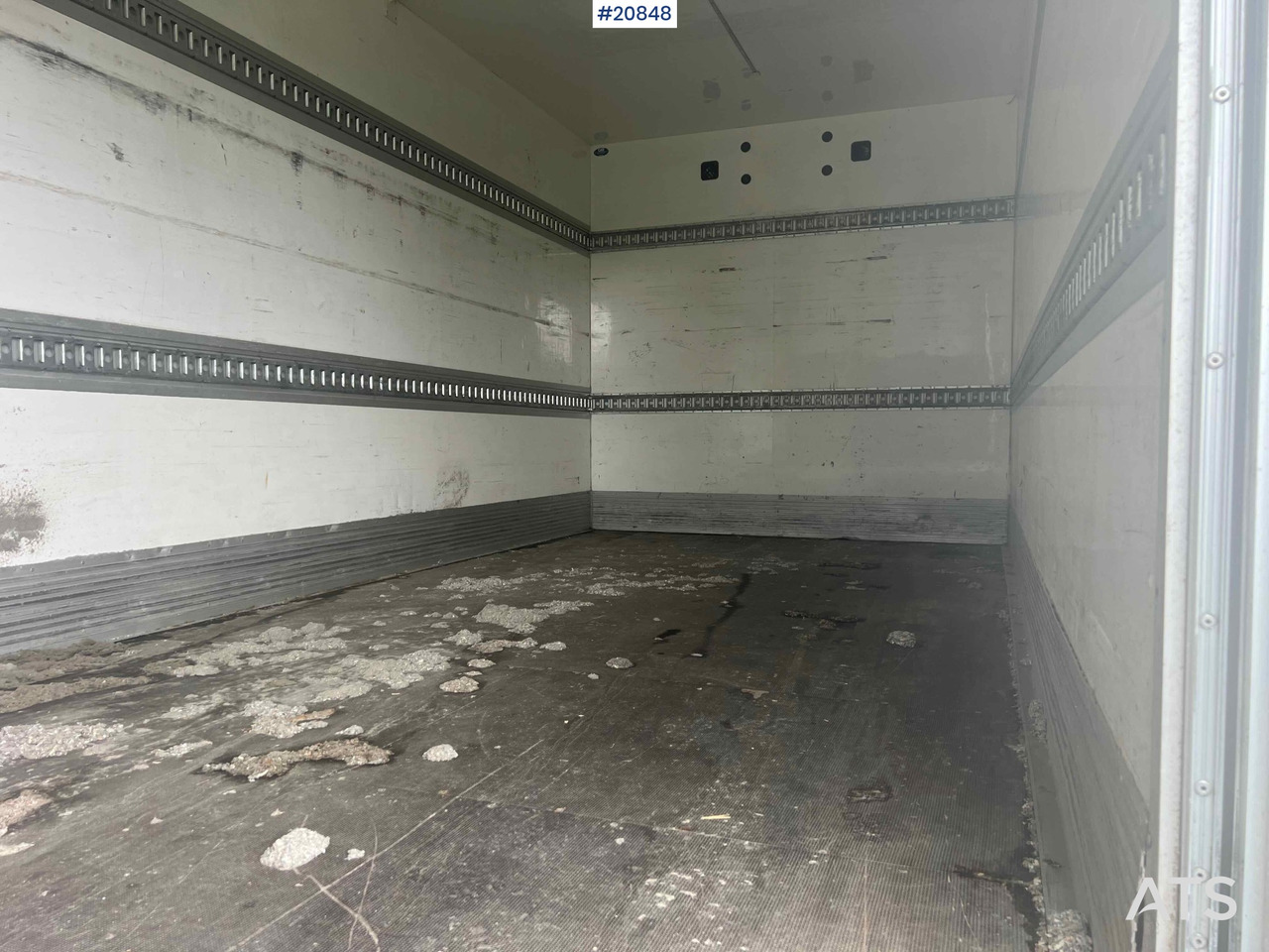 Φορτηγό κόφα Renault midlum: φωτογραφία 13 Φορτηγό κόφα Renault midlum: φωτογραφία 13