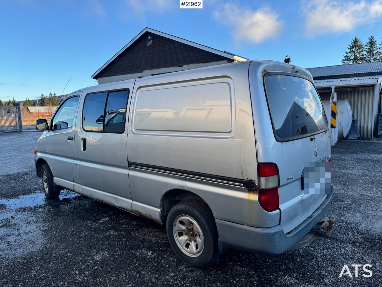 Toyota HIACE - Βαν: φωτογραφία 3 Toyota HIACE - Βαν: φωτογραφία 3