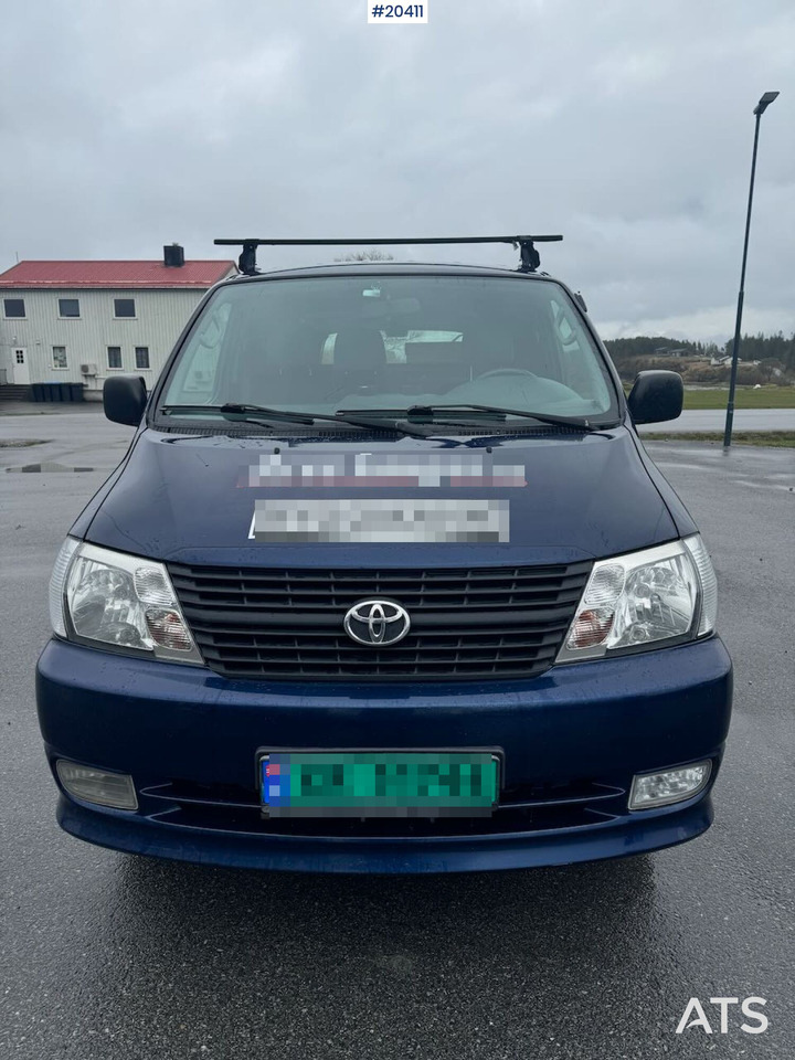 Toyota Hiace - Βαν: φωτογραφία 3 Toyota Hiace - Βαν: φωτογραφία 3