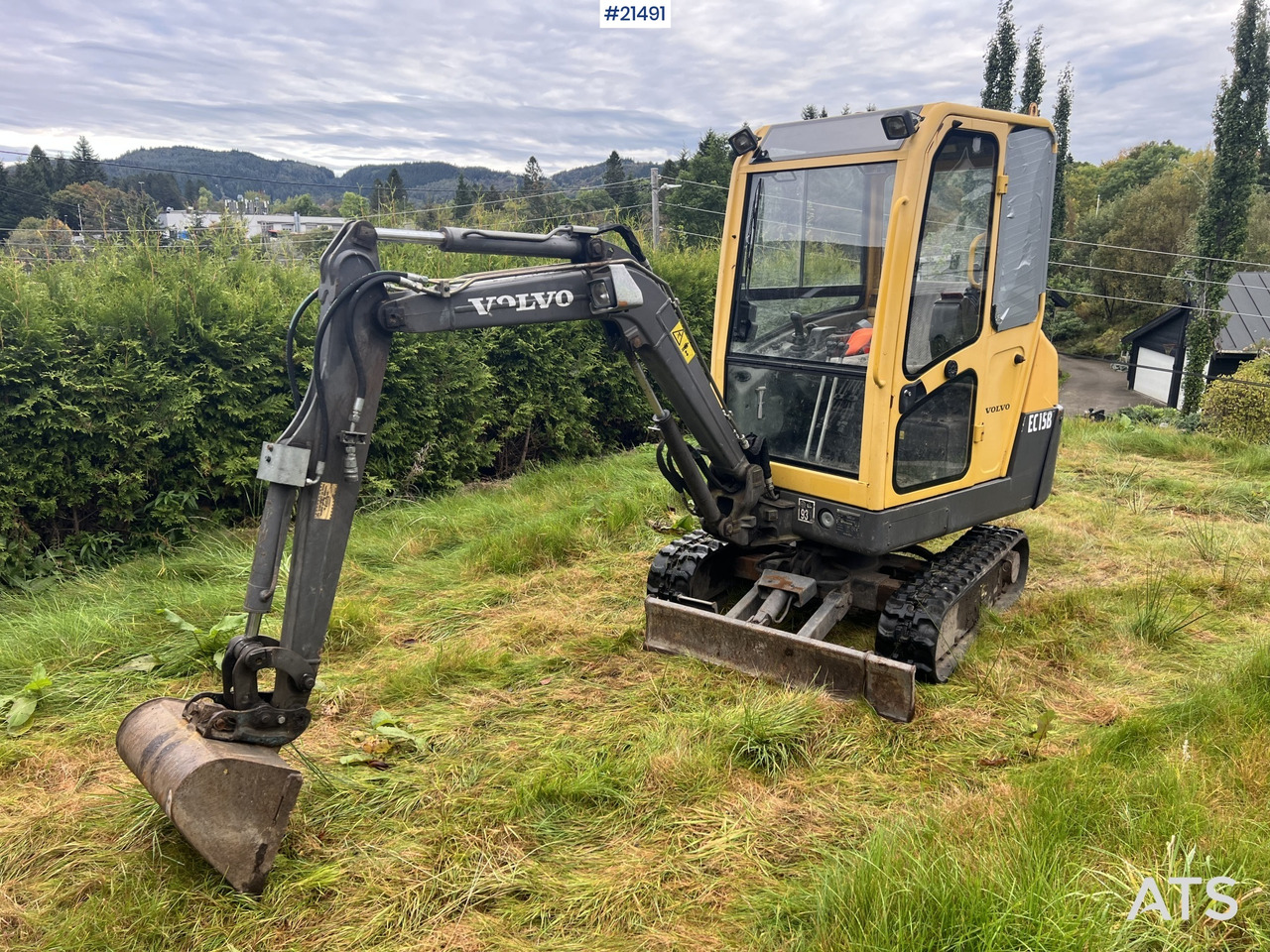 Volvo EC15B - Μίνι εκσκαφέας: φωτογραφία 1 Volvo EC15B - Μίνι εκσκαφέας: φωτογραφία 1