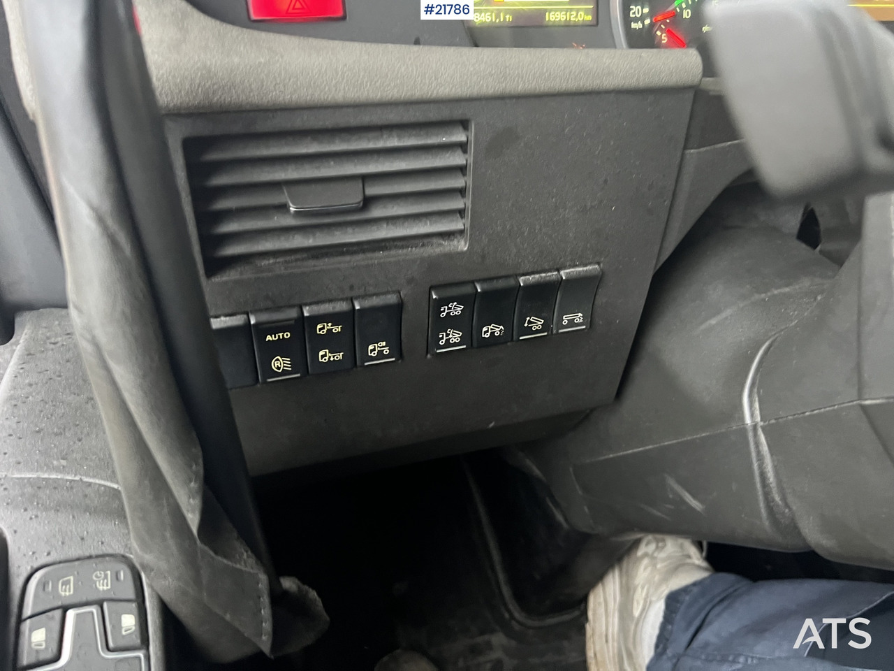 Φορτηγό ανατρεπόμενο Volvo FH540 8x4 asfaltbil m/ mtdk k218 2 akslet asfalthenger: φωτογραφία 28 Φορτηγό ανατρεπόμενο Volvo FH540 8x4 asfaltbil m/ mtdk k218 2 akslet asfalthenger: φωτογραφία 28