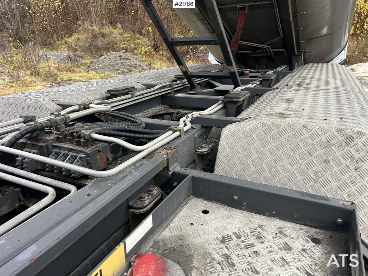 Φορτηγό ανατρεπόμενο Volvo FH540 8x4 asfaltbil m/ mtdk k218 2 akslet asfalthenger: φωτογραφία 17 Φορτηγό ανατρεπόμενο Volvo FH540 8x4 asfaltbil m/ mtdk k218 2 akslet asfalthenger: φωτογραφία 17