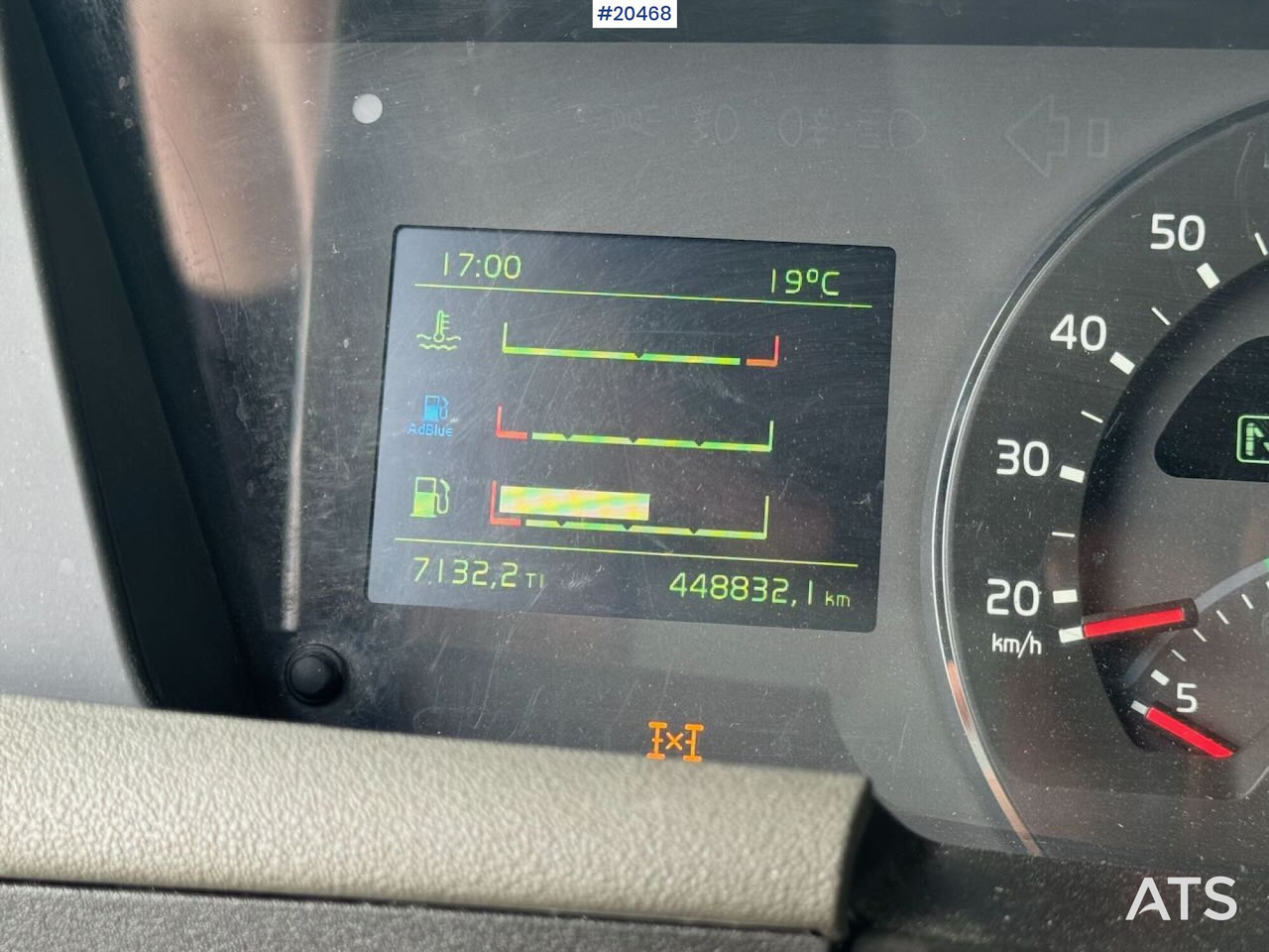 Φορτηγό ξυλείας Volvo FH750: φωτογραφία 32