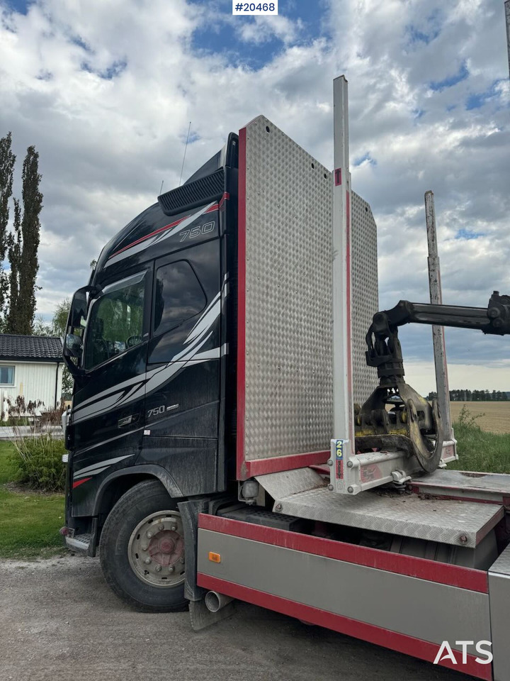 Φορτηγό ξυλείας Volvo FH750: φωτογραφία 15