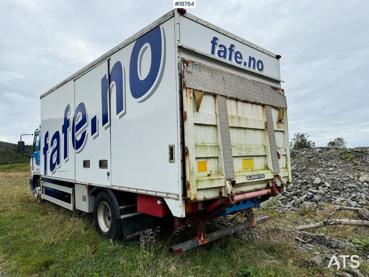 Volvo FL220 - Φορτηγό κόφα: φωτογραφία 3 Volvo FL220 - Φορτηγό κόφα: φωτογραφία 3