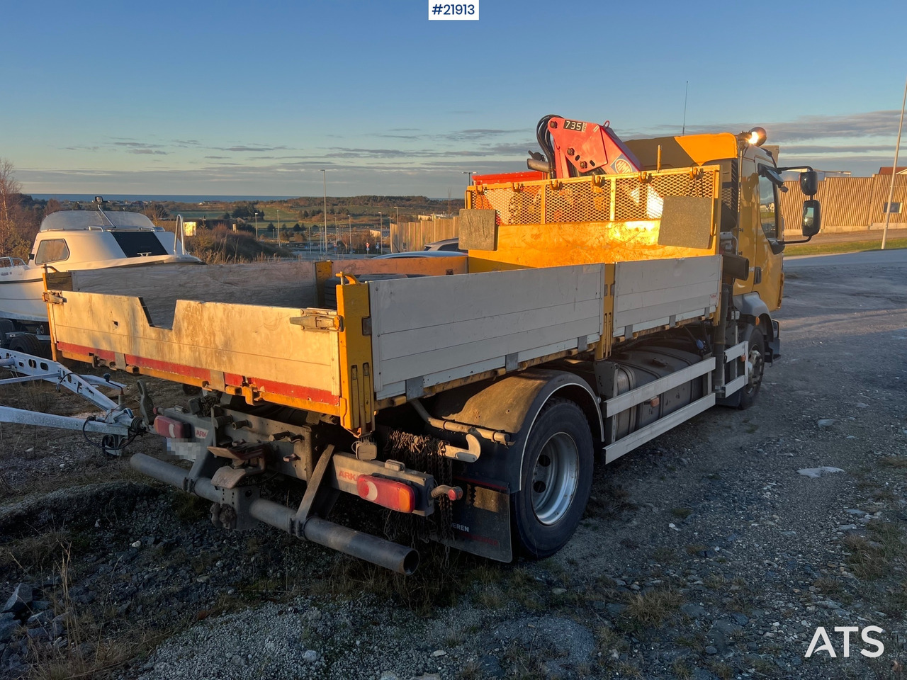 Volvo FL240 - Φορτηγό με γερανό: φωτογραφία 4 Volvo FL240 - Φορτηγό με γερανό: φωτογραφία 4