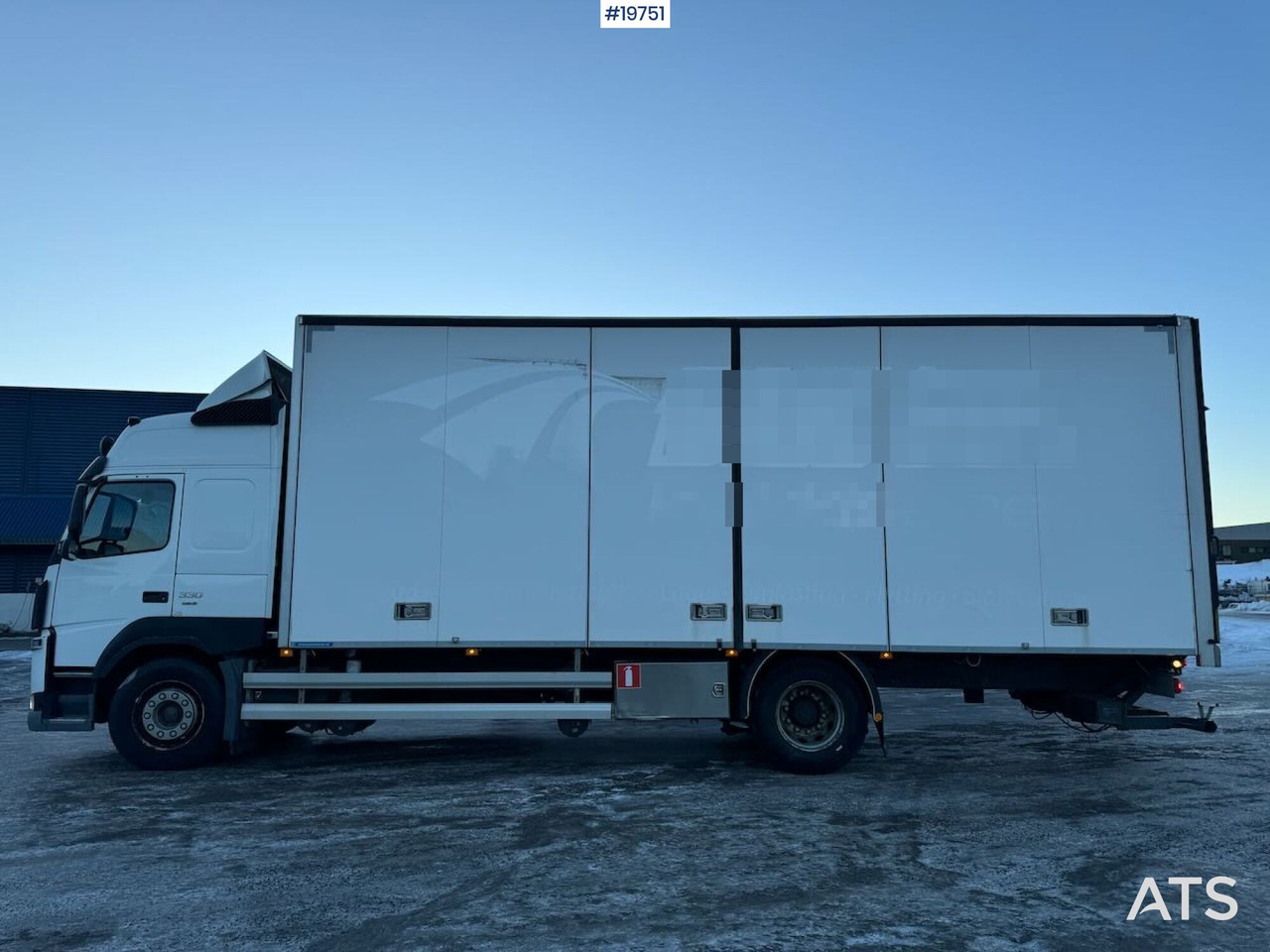 Volvo FM330 - Φορτηγό κόφα: φωτογραφία 4 Volvo FM330 - Φορτηγό κόφα: φωτογραφία 4