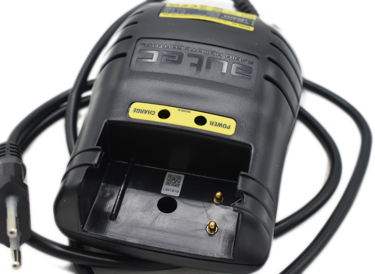 Autec original charger LBC825A - Ηλεκτρικό σύστημα για Γερανός παπαγάλος: φωτογραφία 3 Autec original charger LBC825A - Ηλεκτρικό σύστημα για Γερανός παπαγάλος: φωτογραφία 3