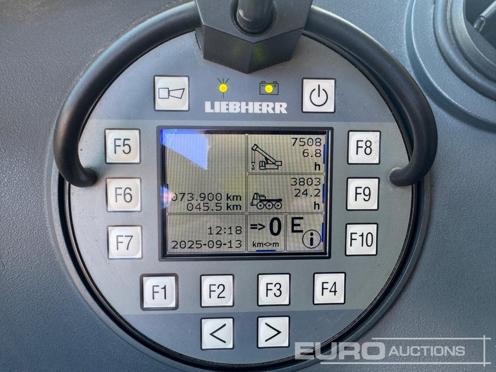 2010 Liebherr LTM1050-3.1 - Τηλεσκοπικός γερανός: φωτογραφία 3 2010 Liebherr LTM1050-3.1 - Τηλεσκοπικός γερανός: φωτογραφία 3