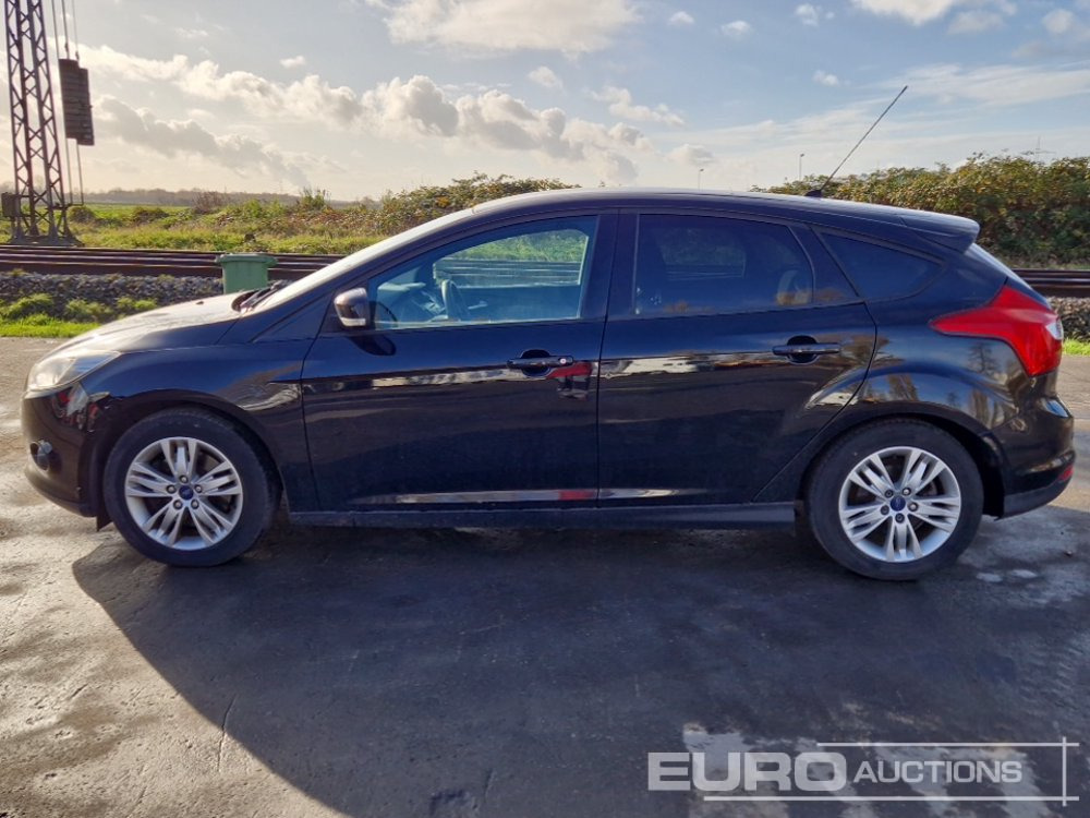 2011 Ford Focus - Αυτοκίνητο: φωτογραφία 2 2011 Ford Focus - Αυτοκίνητο: φωτογραφία 2