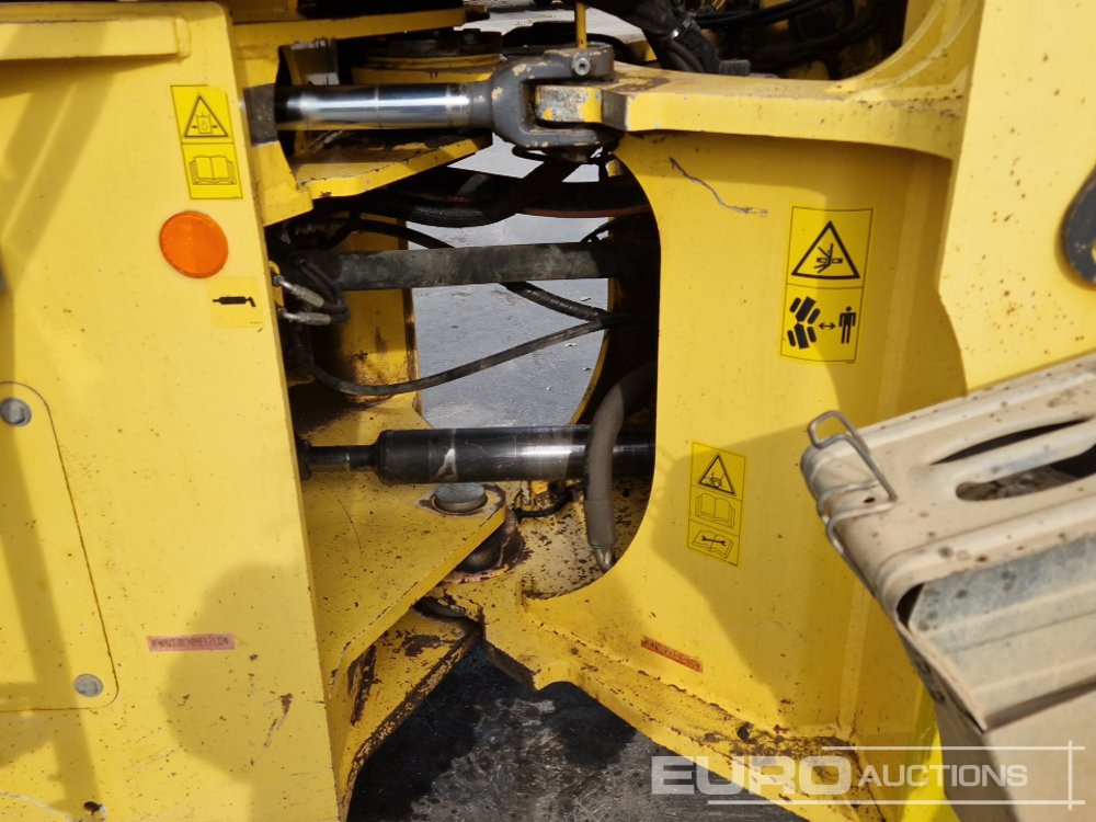 Ελαστιχοφόρος φορτωτής 2011 New Holland W230C: φωτογραφία 17