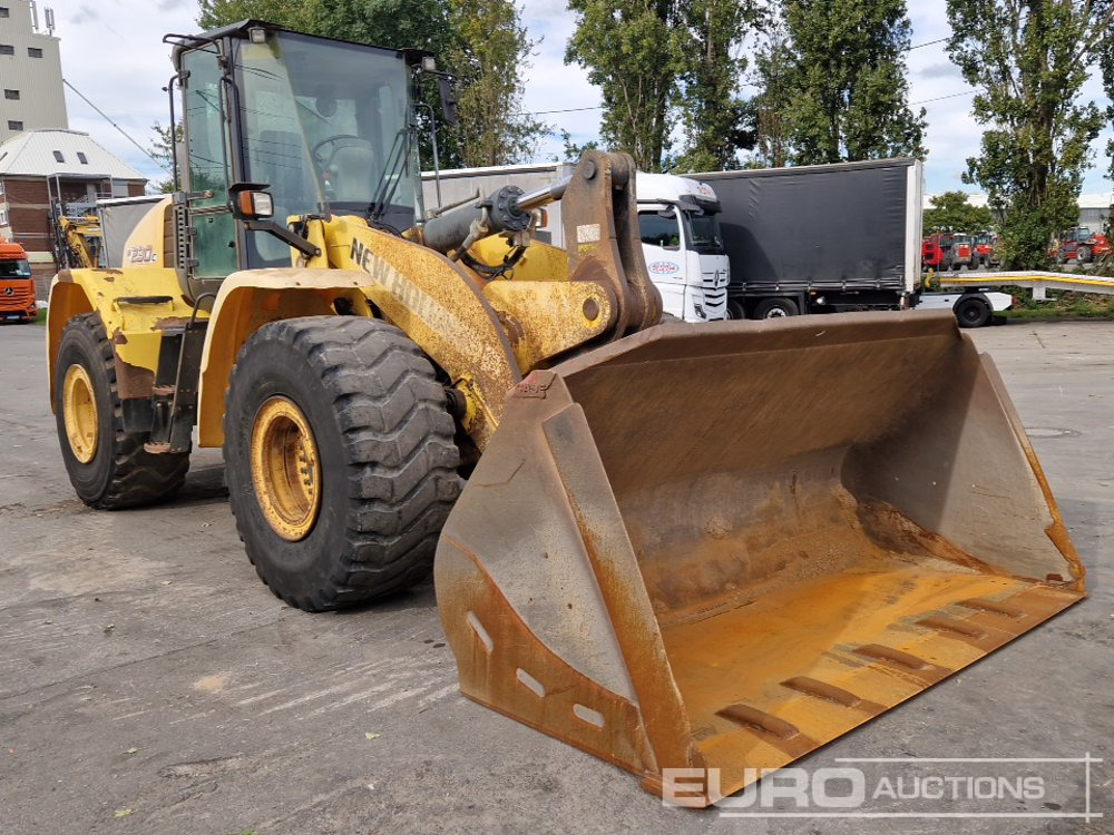 Ελαστιχοφόρος φορτωτής 2011 New Holland W230C: φωτογραφία 7