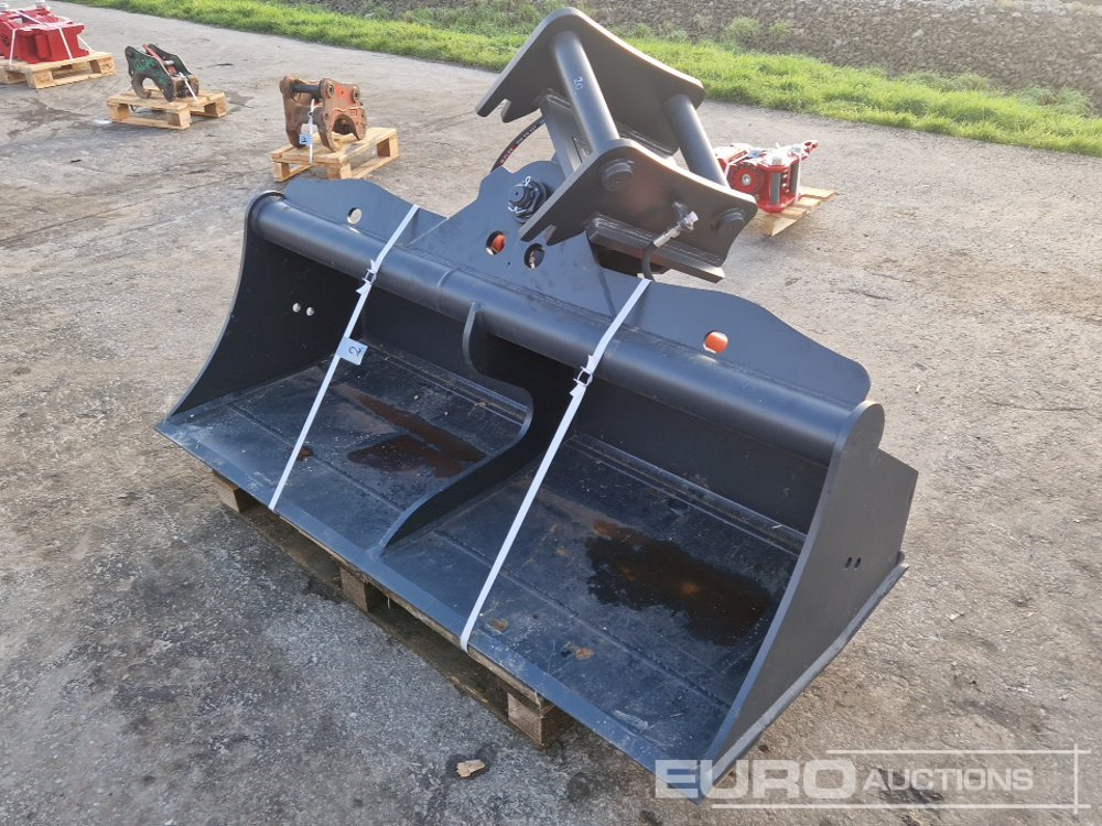 70" Hydraulic Tilt Ditching Bucket to suit 65mm Pin - Κουβας: φωτογραφία 1 70" Hydraulic Tilt Ditching Bucket to suit 65mm Pin - Κουβας: φωτογραφία 1