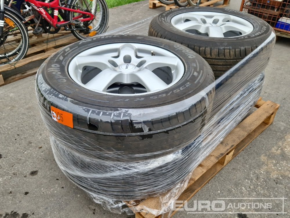 Apollo 235/65R17 Tyres on Rims (4 of) - Ελαστικό: φωτογραφία 3 Apollo 235/65R17 Tyres on Rims (4 of) - Ελαστικό: φωτογραφία 3