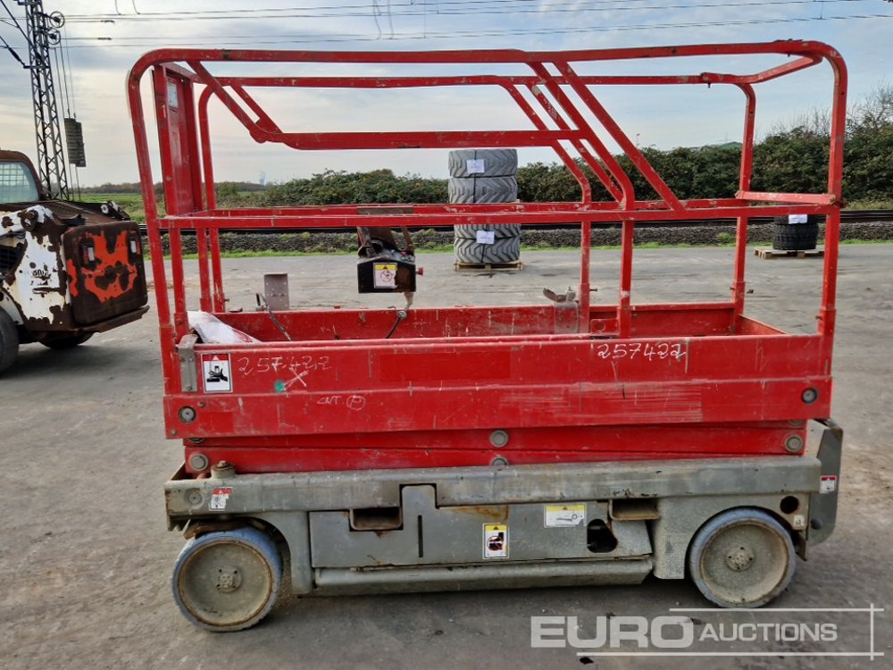 Haulotte Compact 8 - Ψαλιδωτό ανυψωτικό: φωτογραφία 2 Haulotte Compact 8 - Ψαλιδωτό ανυψωτικό: φωτογραφία 2