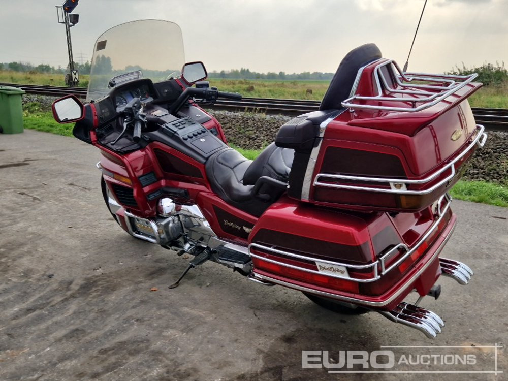 Honda GOLDWING - Μοτοσικλέτα: φωτογραφία 3 Honda GOLDWING - Μοτοσικλέτα: φωτογραφία 3