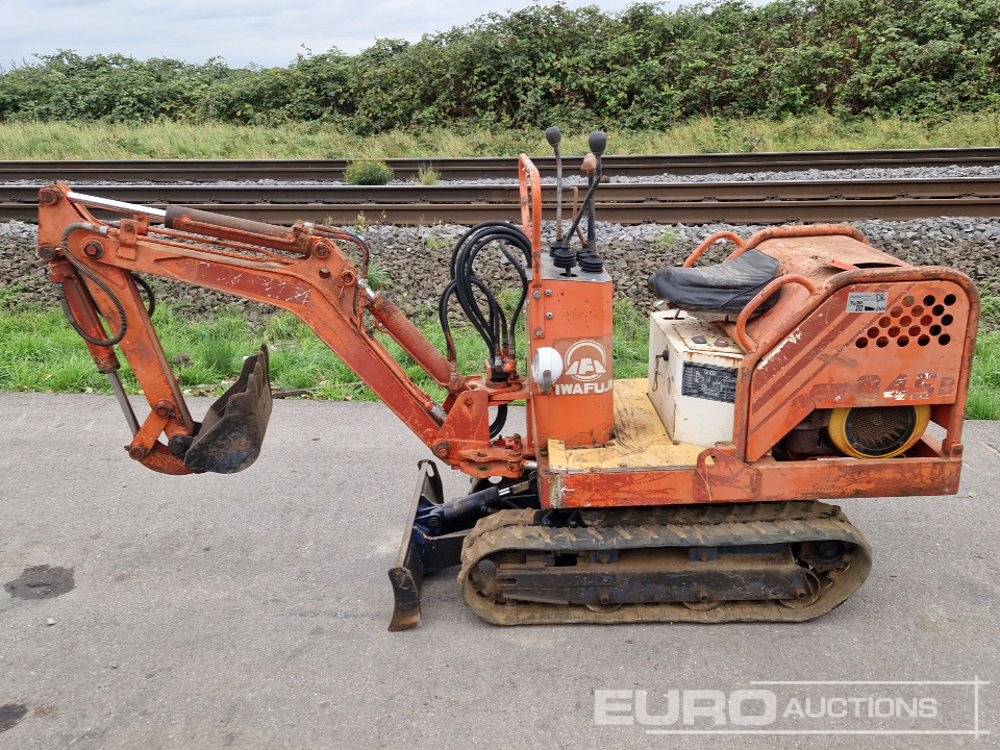 Iwafuji CT045B - Μίνι εκσκαφέας: φωτογραφία 2 Iwafuji CT045B - Μίνι εκσκαφέας: φωτογραφία 2