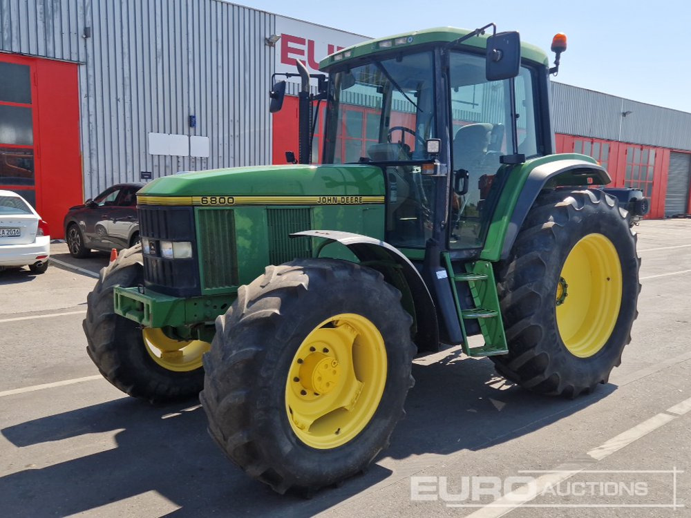 John Deere 6800 - Τρακτέρ: φωτογραφία 1 John Deere 6800 - Τρακτέρ: φωτογραφία 1
