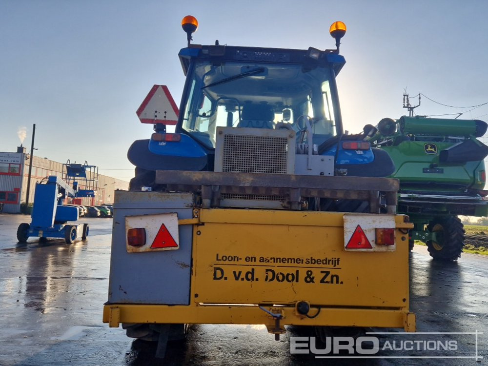 New Holland TS100 - Τρακτέρ: φωτογραφία 4 New Holland TS100 - Τρακτέρ: φωτογραφία 4