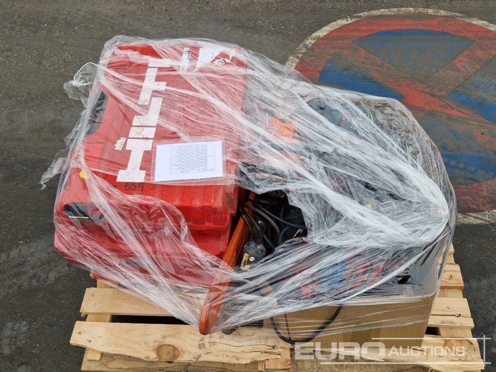 Palllet of Assorted Electric Tools, Demolition Hammer, Grinder, Hammer Drill, Chainsaw, Rotary Hammer - Εξοπλισμού κατασκευών: φωτογραφία 1 Palllet of Assorted Electric Tools, Demolition Hammer, Grinder, Hammer Drill, Chainsaw, Rotary Hammer - Εξοπλισμού κατασκευών: φωτογραφία 1