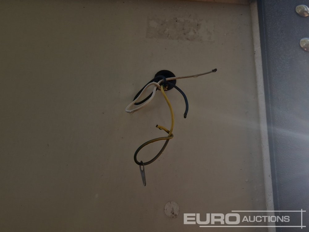 Shower Cabin - Εμπορευματοκιβώτιο: φωτογραφία 5 Shower Cabin - Εμπορευματοκιβώτιο: φωτογραφία 5