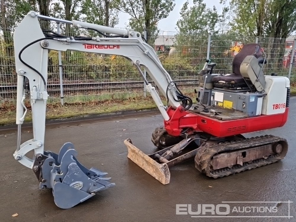 Takeuchi TB016 - Μίνι εκσκαφέας: φωτογραφία 1 Takeuchi TB016 - Μίνι εκσκαφέας: φωτογραφία 1