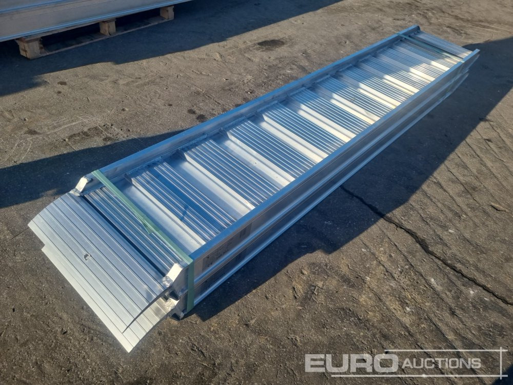 Unused 148.30L Aluminium Loading Rampes (2 of) 9000KG Capacity, 3000mm Length - Ράμπα φόρτωσης: φωτογραφία 3 Unused 148.30L Aluminium Loading Rampes (2 of) 9000KG Capacity, 3000mm Length - Ράμπα φόρτωσης: φωτογραφία 3