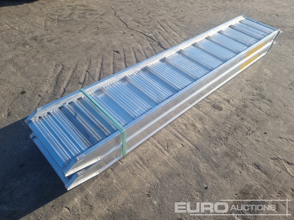 Unused 148.30L Aluminium Loading Rampes (2 of) 9000KG Capacity, 3000mm Length - Ράμπα φόρτωσης: φωτογραφία 1 Unused 148.30L Aluminium Loading Rampes (2 of) 9000KG Capacity, 3000mm Length - Ράμπα φόρτωσης: φωτογραφία 1