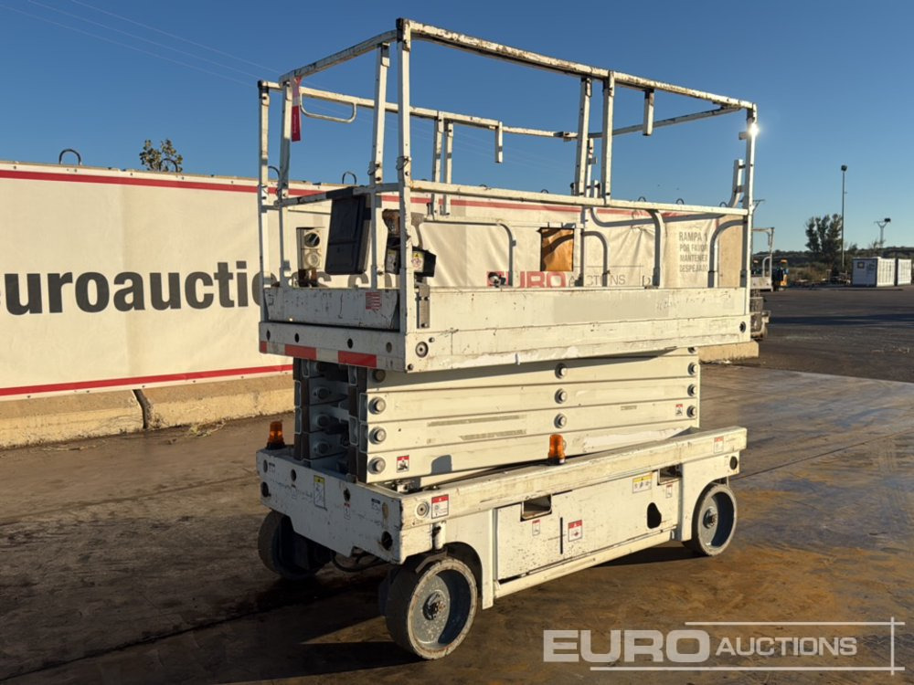 2014 Haulotte Compact 12 - Ψαλιδωτό ανυψωτικό: φωτογραφία 1 2014 Haulotte Compact 12 - Ψαλιδωτό ανυψωτικό: φωτογραφία 1