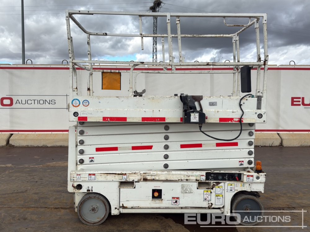 2014 Haulotte Compact 14 - Ψαλιδωτό ανυψωτικό: φωτογραφία 2 2014 Haulotte Compact 14 - Ψαλιδωτό ανυψωτικό: φωτογραφία 2