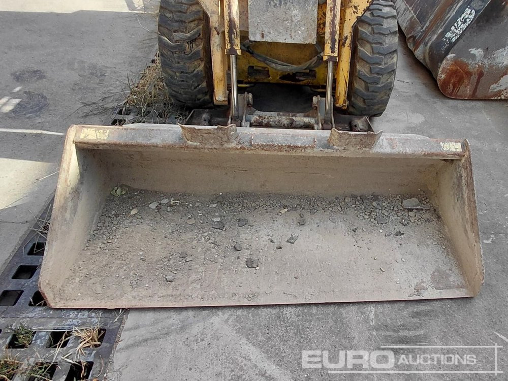 Gehl SL4240 - Φορτωτής πλάγιας ολίσθησης: φωτογραφία 4 Gehl SL4240 - Φορτωτής πλάγιας ολίσθησης: φωτογραφία 4