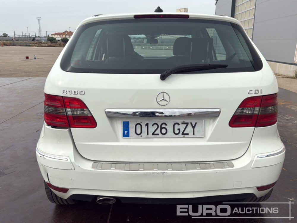 Mercedes Benz B180 CDI - Αυτοκίνητο: φωτογραφία 4 Mercedes Benz B180 CDI - Αυτοκίνητο: φωτογραφία 4