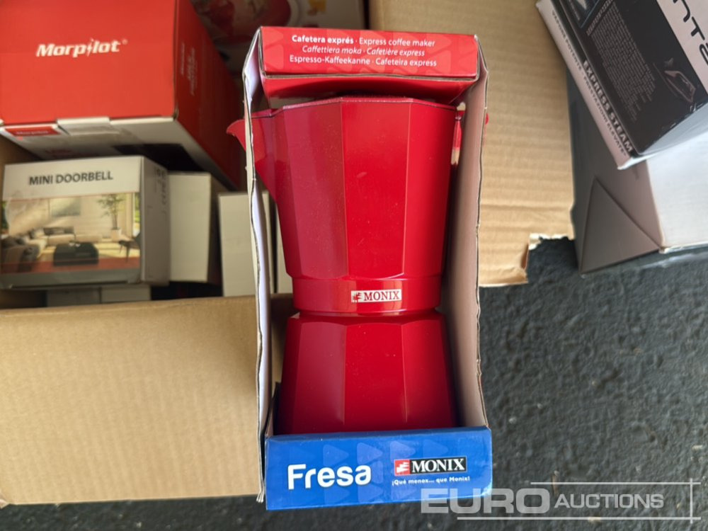 Εξοπλισμού κατασκευών Pallet of Toaster (2 of), Steam Iron, Aluminium Express Coffee Maker, Milk Frother, Mini Doorbell , Hand Blender: φωτογραφία 8