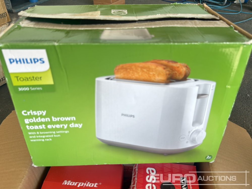 Εξοπλισμού κατασκευών Pallet of Toaster (2 of), Steam Iron, Aluminium Express Coffee Maker, Milk Frother, Mini Doorbell , Hand Blender: φωτογραφία 6