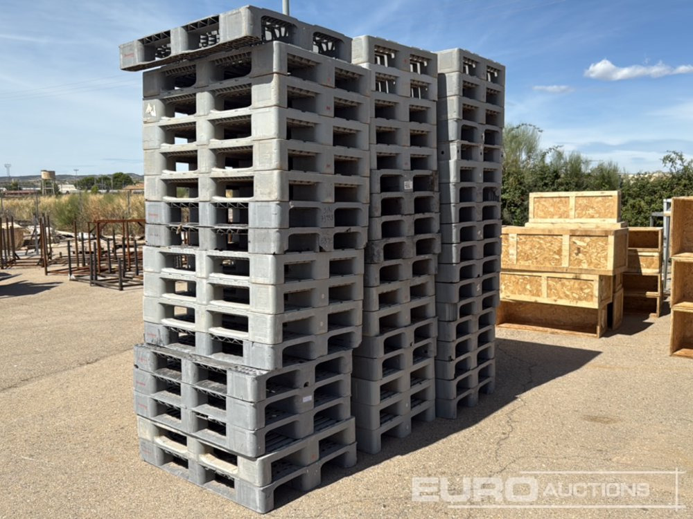 Various European Plastic Pallets (800mm x 1200mm) - Εξοπλισμού κατασκευών: φωτογραφία 1 Various European Plastic Pallets (800mm x 1200mm) - Εξοπλισμού κατασκευών: φωτογραφία 1
